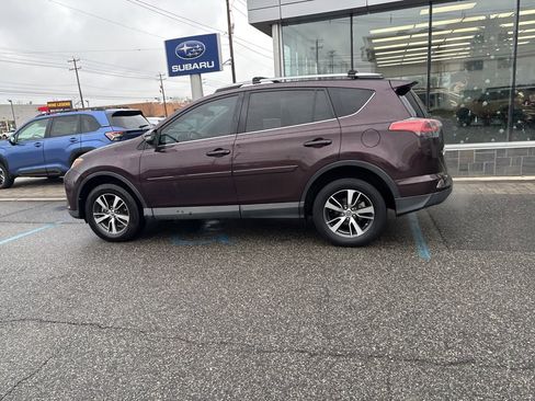 Used 2017 Toyota RAV4 XLE image 9