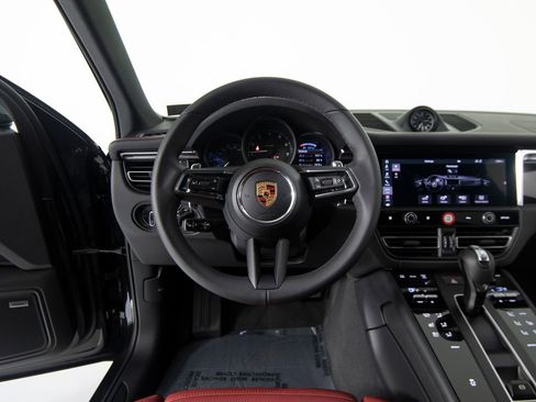 New 2026 Porsche Macan AWD/4WD image 22