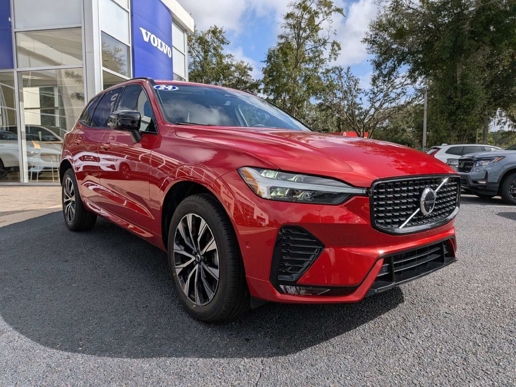 Certified 2024 Volvo XC60 B5 Plus AWD/4WD image 40