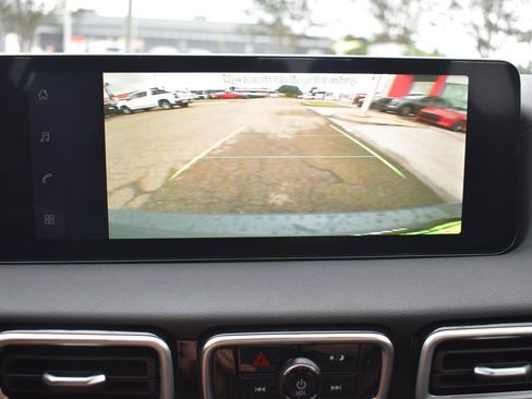New 2026 Nissan Sentra SR w/ Floor Mat Package FWD image 34