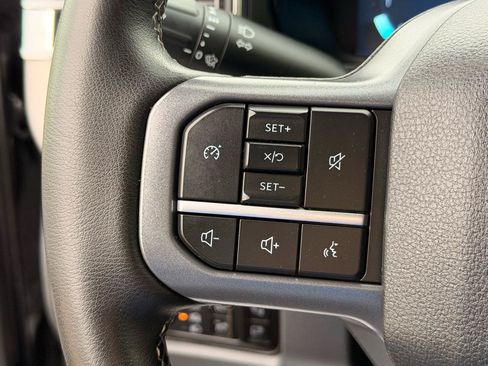 Used 2025 Ford F250 Lariat AWD/4WD image 28