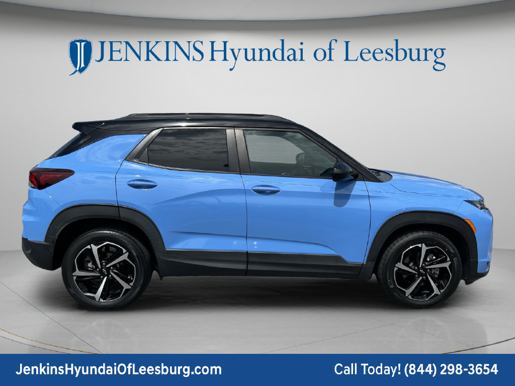 Used 2023 Chevrolet TrailBlazer RS w/ Convenience Package FWD image 3