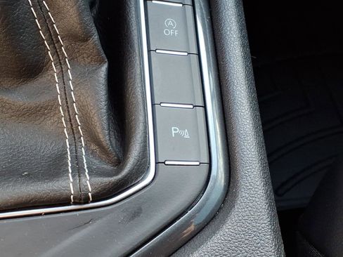 Used 2024 Volkswagen Tiguan SE R-Line FWD image 26