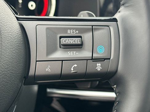 New 2025 Nissan Pathfinder Platinum image 30