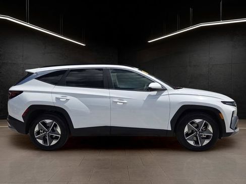 Used 2025 Hyundai Tucson SEL FWD image 8
