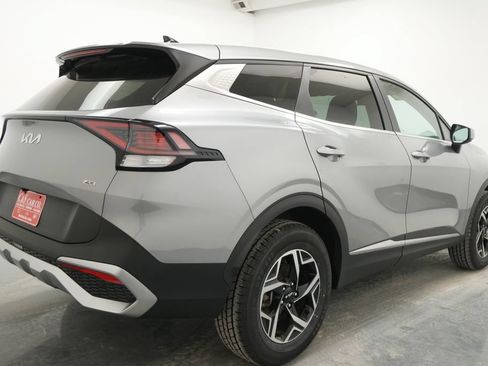 Used 2023 Kia Sportage LX AWD/4WD image 8