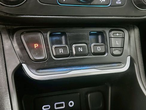 Used 2018 GMC Terrain SLE w/ Driver Convenience Package FWD image 23
