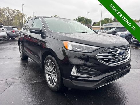 Used 2024 Ford Edge Titanium w/ Equipment Group 301A AWD/4WD image 4