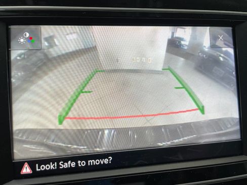 Used 2022 Volkswagen Tiguan S image 34