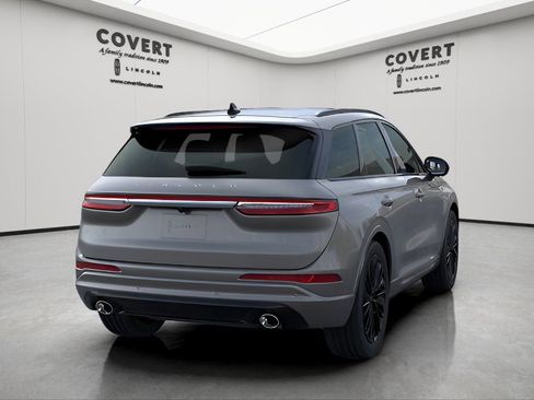 New 2026 Lincoln Corsair Reserve w/ Jet Appearance Package image 8