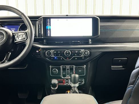 Used 2024 Jeep Wrangler Unlimited Rubicon 4xe w/ Technology Group image 22