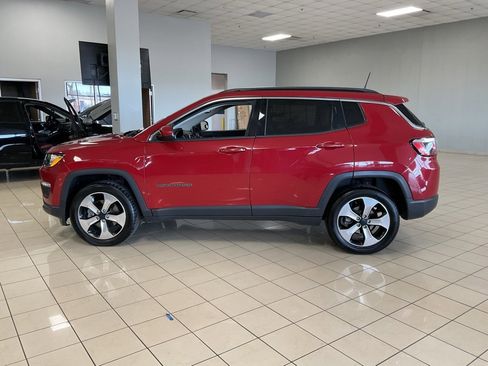 Used 2018 Jeep Compass Latitude w/ Popular Equipment Group image 5