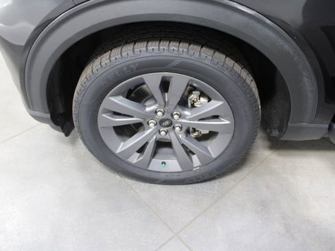 Used 2022 Ford Explorer XLT w/ Equipment Group 202A image 57