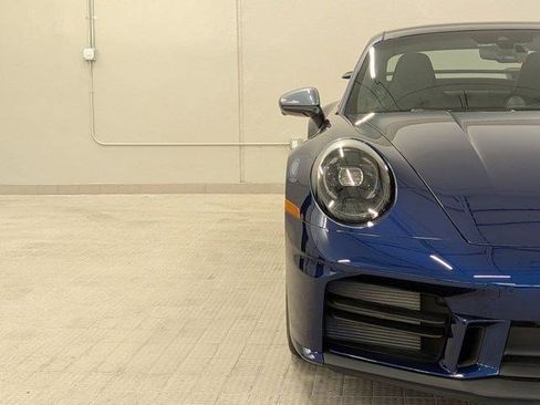 Used 2024 Porsche 911 Carrera image 12