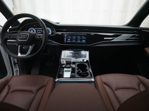 Used 2023 Audi Q7 3.0T Prestige w/ Prestige Package AWD/4WD image 5