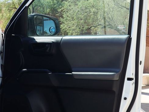 Used 2022 Toyota Tacoma SR image 25