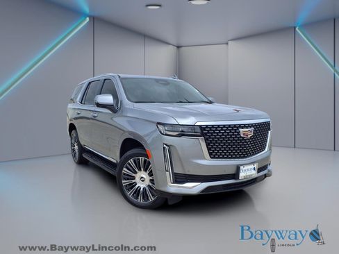 Certified 2023 Cadillac Escalade Luxury RWD image 1