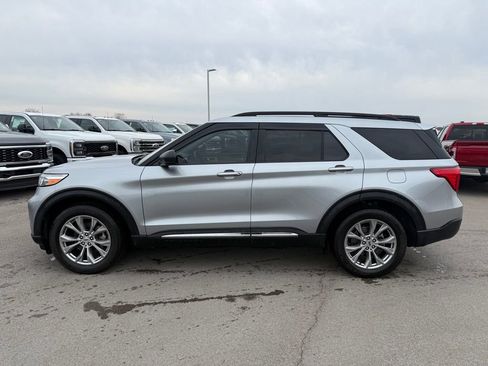 Used 2023 Ford Explorer XLT w/ Equipment Group 202A image 23