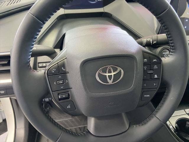 Certified 2025 Toyota Prius LE FWD image 18