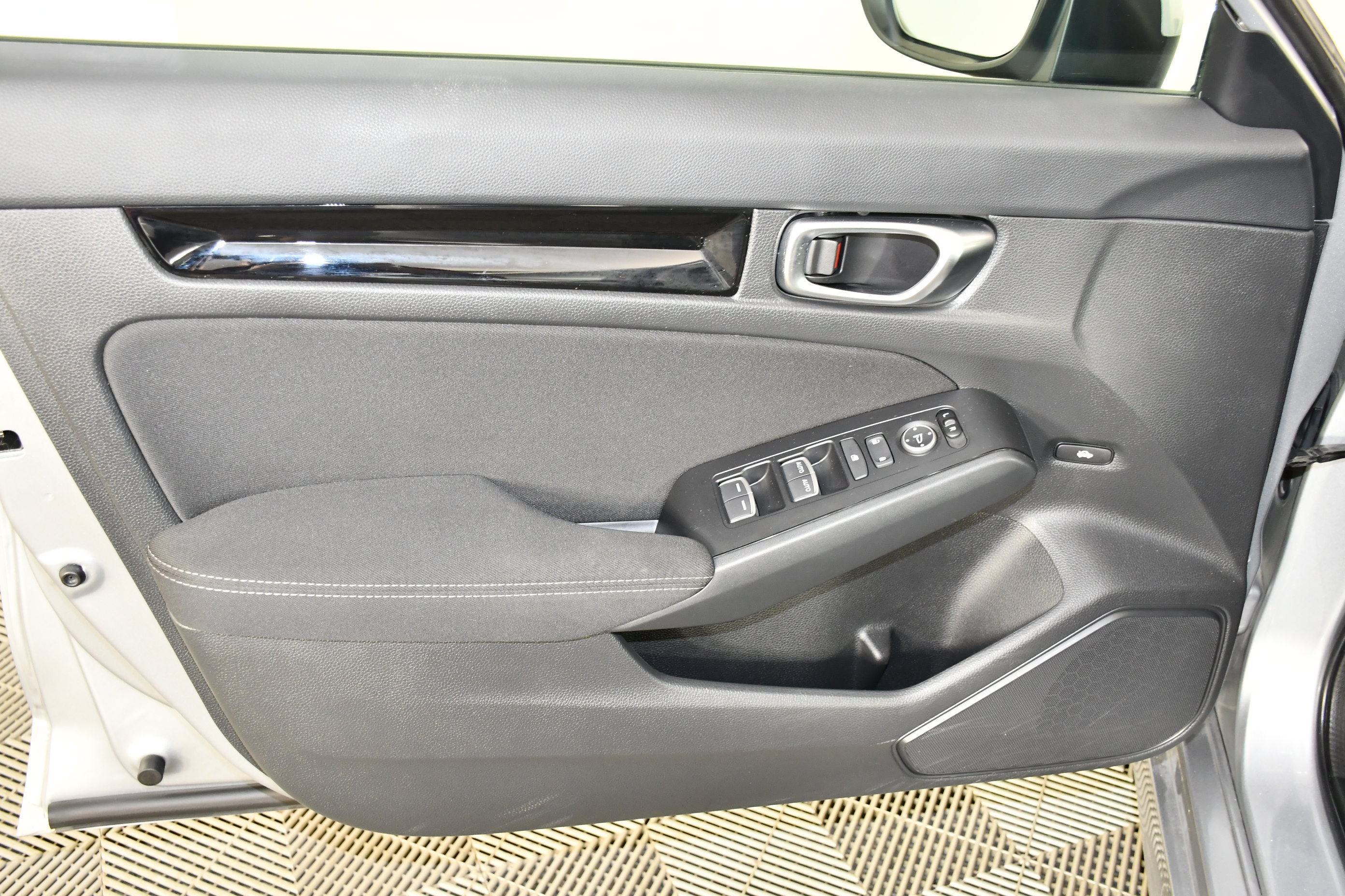 Certified 2023 Honda Civic EX image 25