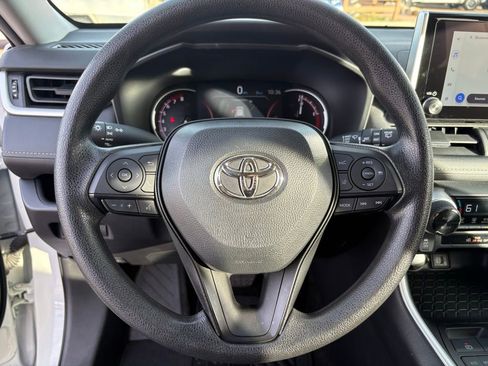 Used 2023 Toyota RAV4 XLE image 22