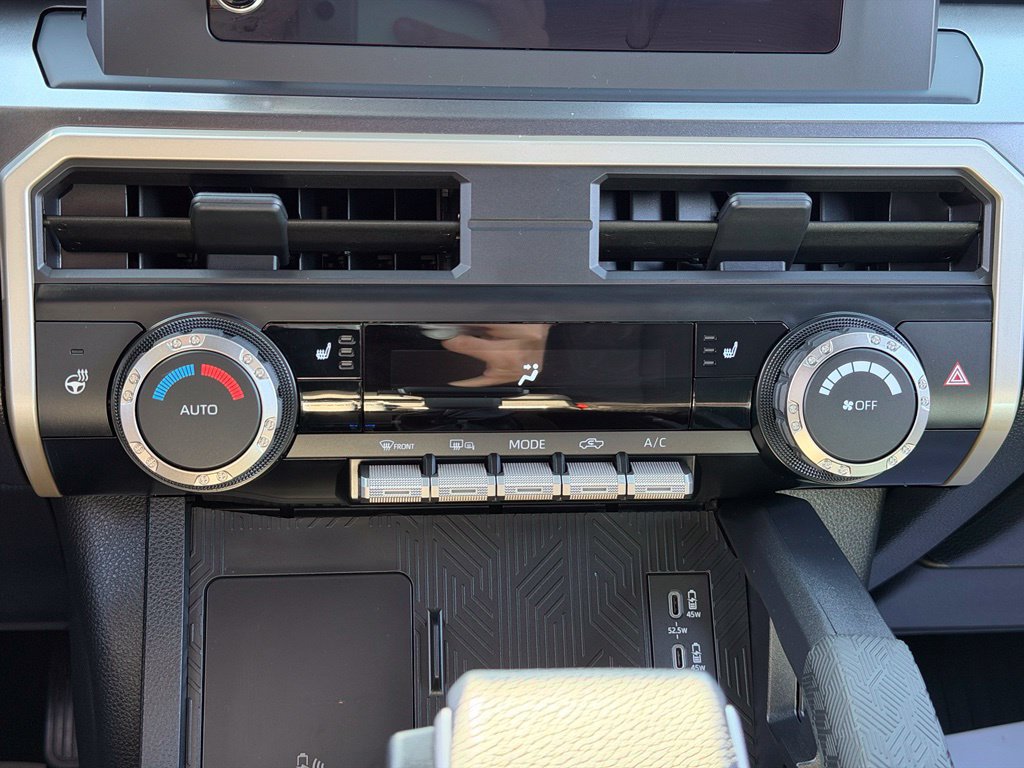 Used 2025 Toyota Tacoma SR5 AWD/4WD image 15