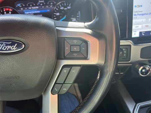 Used 2022 Ford F450 Platinum w/ FX4 Off-Road Package image 25
