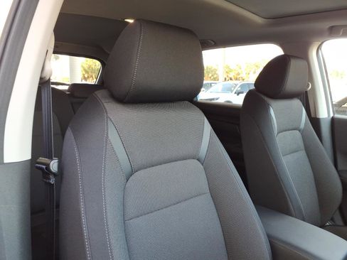 Used 2025 Honda CR-V EX image 12