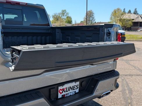 New 2026 GMC Sierra 1500 Denali w/ Denali Reserve Package AWD/4WD image 36