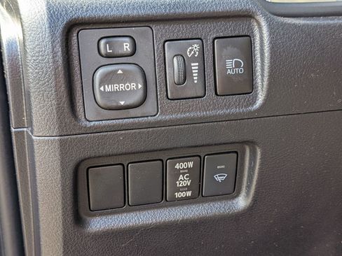Used 2022 Toyota 4Runner SR5 Premium w/ Moonroof Package RWD image 17