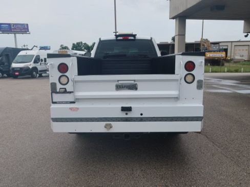 Used 2019 Ford F250 2WD Regular Cab Super Duty image 5