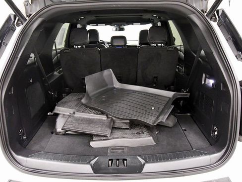 Used 2022 Ford Explorer ST-Line w/ Class IV Trailer Tow Package image 7