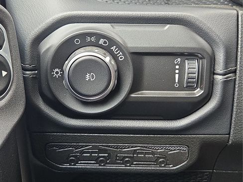 Used 2026 Jeep Wrangler Unlimited Rubicon AWD/4WD image 22