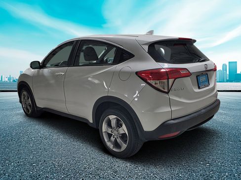 Used 2021 Honda HR-V LX image 4