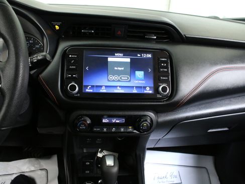 Used 2024 Nissan Kicks SR FWD image 17