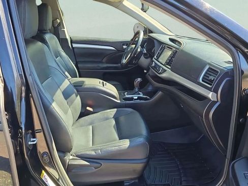 Used 2015 Toyota Highlander XLE image 15