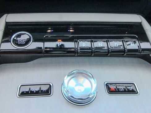 Used 2025 Lincoln Navigator Reserve AWD/4WD image 31