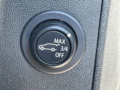 Used 2023 Chevrolet Equinox LT AWD/4WD image 22