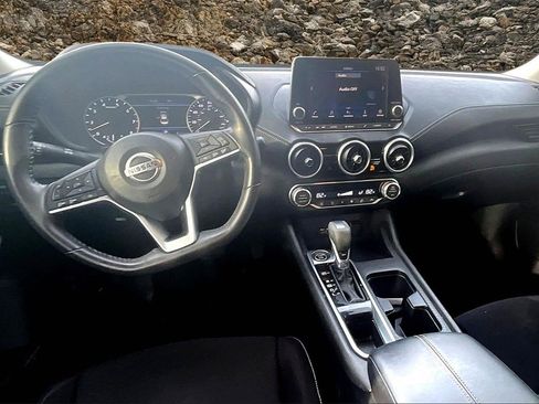 Used 2021 Nissan Sentra SV image 14