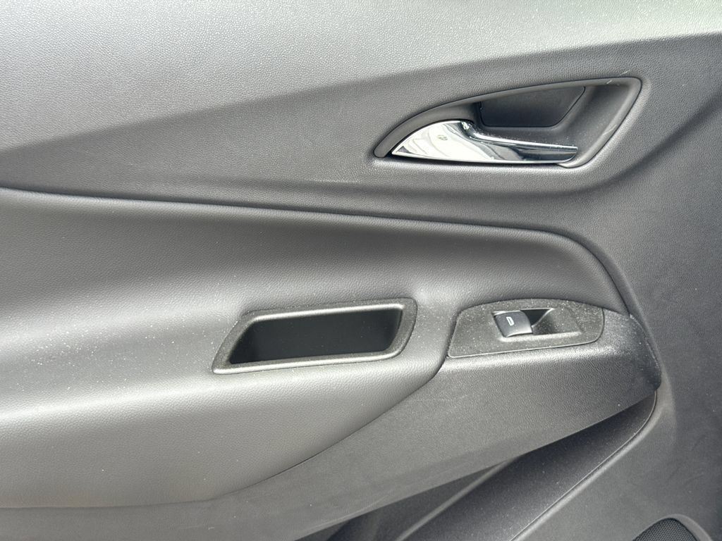 Used 2024 Chevrolet Equinox LT FWD image 24