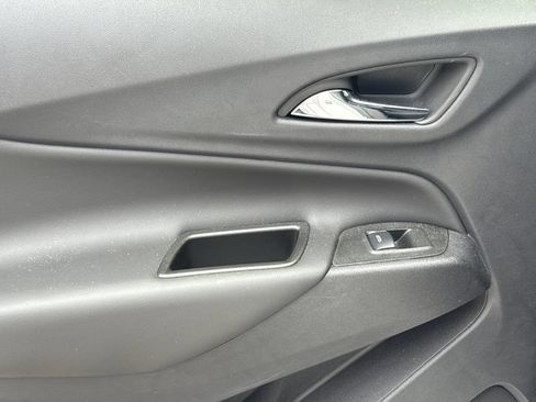 Used 2024 Chevrolet Equinox LT FWD image 24