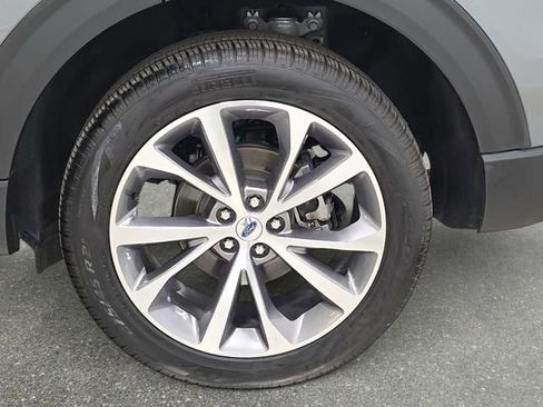 Used 2025 Ford Explorer Platinum w/ Ultimate Package AWD/4WD image 33