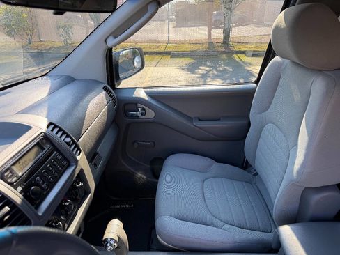 Used 2006 Nissan Frontier XE w/ (G01) XE Preferred Pkg image 26