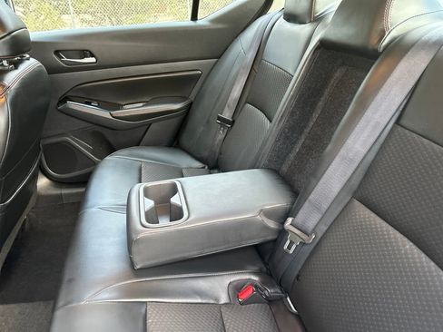 Used 2024 Nissan Altima 2.5 SR FWD image 35