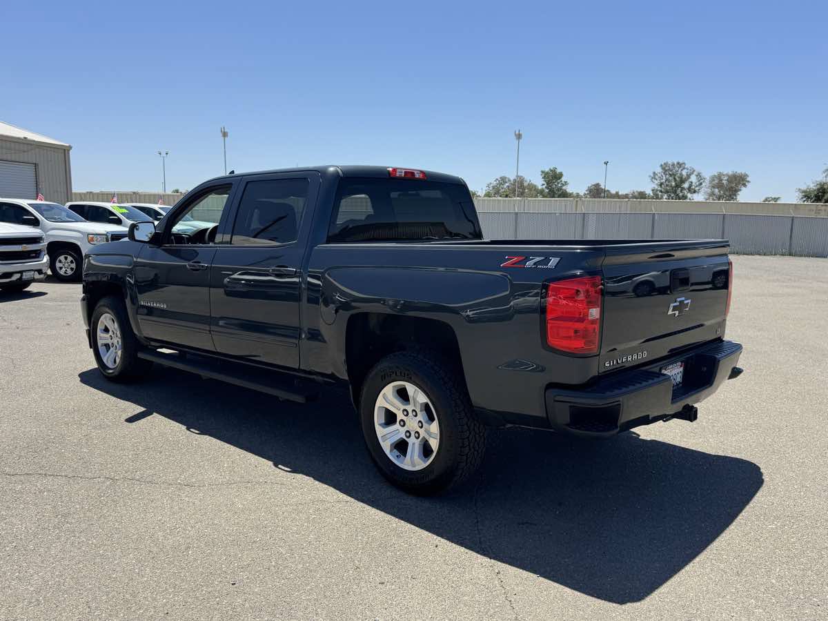 Used 2018 Chevrolet Silverado 1500 LT w/ All Star Edition AWD/4WD image 7
