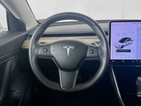 Used 2020 Tesla Model 3 Standard Range Plus image 16