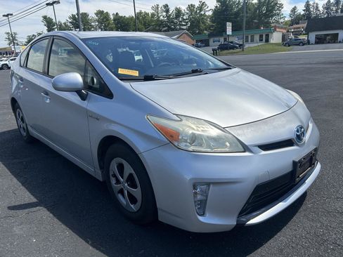 Used 2013 Toyota Prius Two FWD image 8