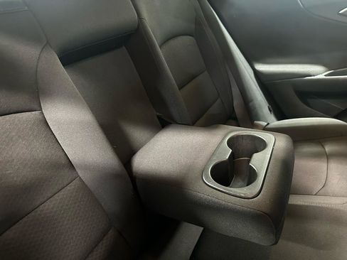 Used 2021 Chevrolet Malibu LT FWD image 23