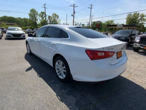 Used 2018 Chevrolet Malibu LT FWD image 6