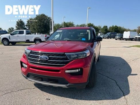 Used 2023 Ford Explorer XLT w/ Equipment Group 202A AWD/4WD image 5